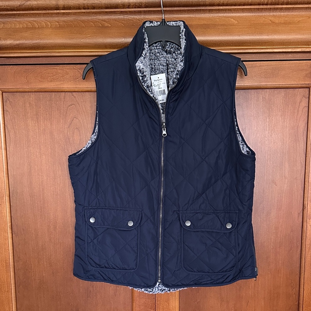 Dry Goods Thread and Supply Reversible Sherpa Puffer Vest Navy Large